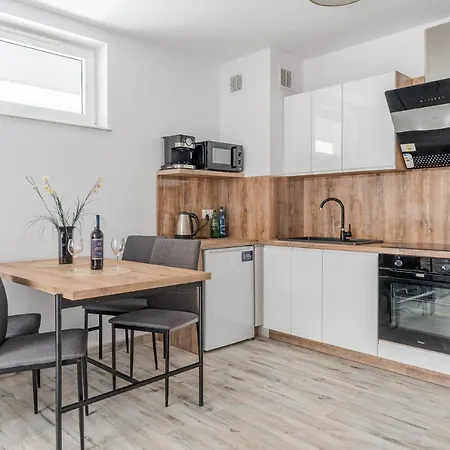 Bursztynova Piamola Конты Рыбацке