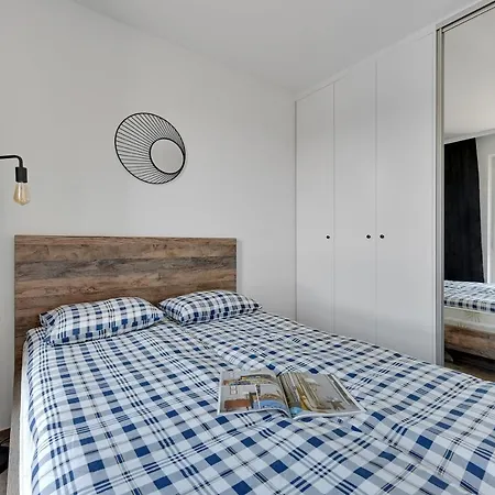 Bursztynova Piamola * Конты Рыбацке