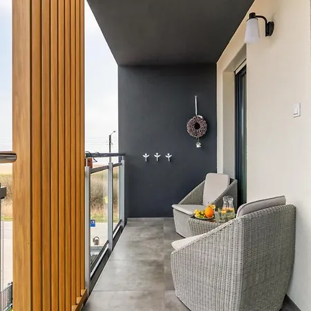 Bursztynova Piamola Конты Рыбацке